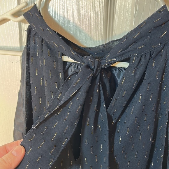 J.Crew factory Black and Gold Sleeveless Tie-Back Top size 4 - Picture 5 of 6